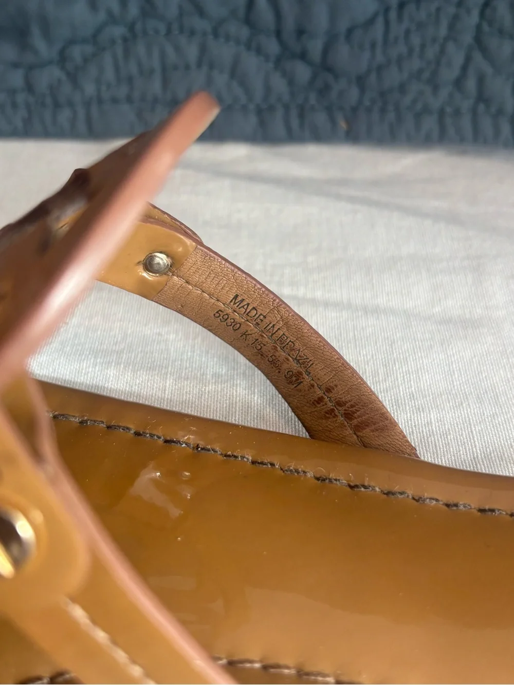 Tory Burch Miller Logo Patent Leather Thong Sandals Tan Brown Size 9